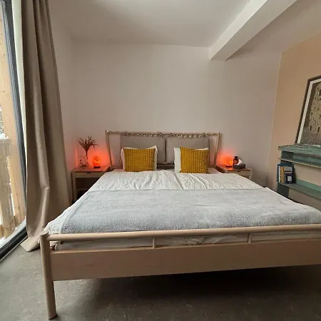 Cozy Container-House Vakantiehuis Sadov